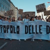 Il film IL POPOLO DELLE DONNE di Yuri Ancarani protagonista di una giornata di studi al Palazzo di Giustizia di Milano, dove resterà visibile sino al 29 novembre 2024